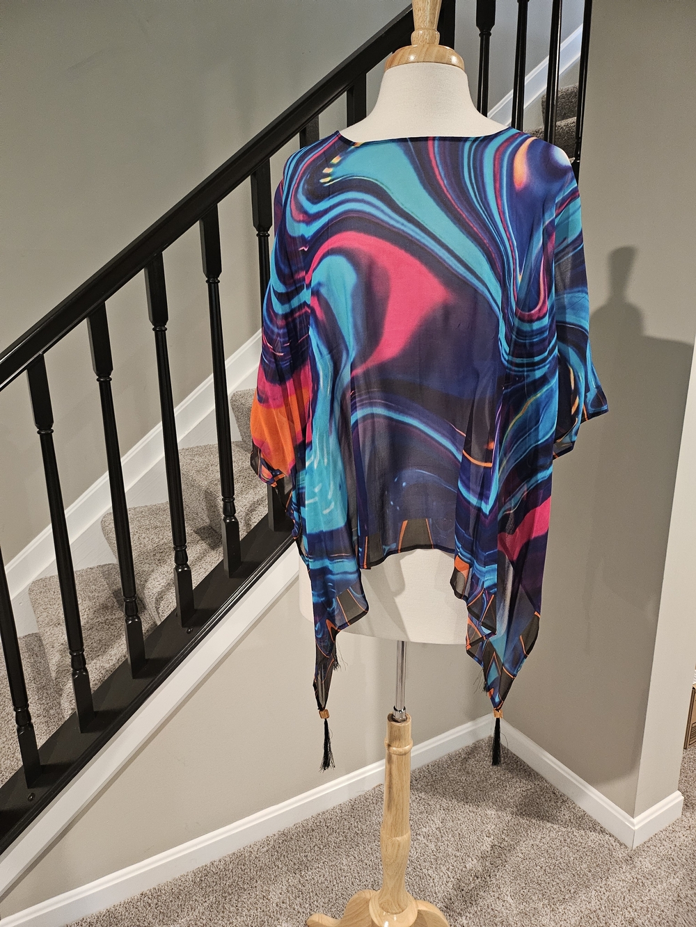 Dilemma New York Multi-Color 4-Point Tassel Beaded Topper/Poncho (One Size)